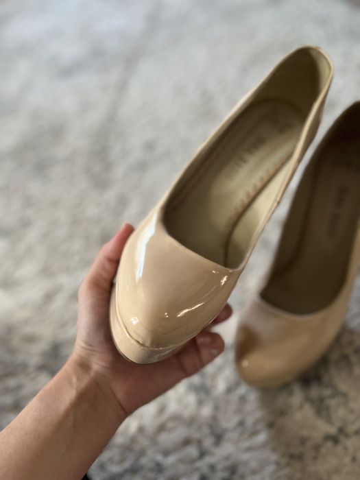 Лабутены лакированные