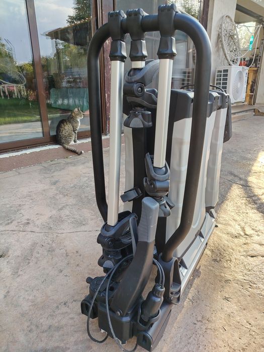 Suport pentru 3 biciclete Thule pe cârlig