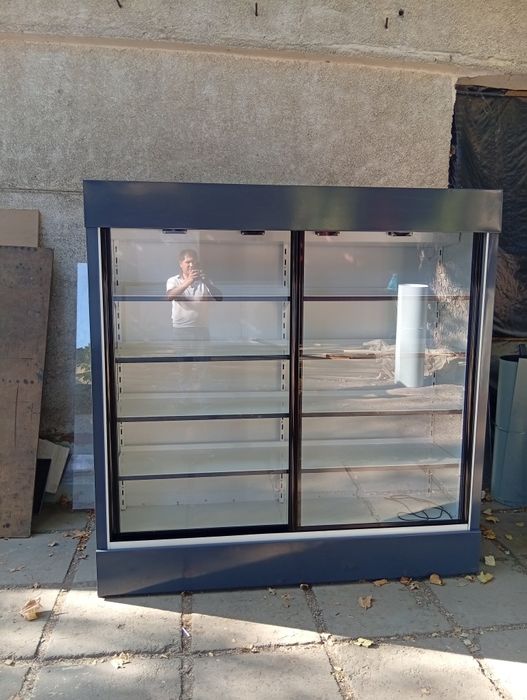 Витрина холодильник