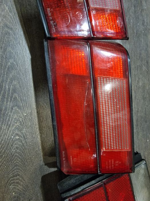 продам задние фары бмв е34
