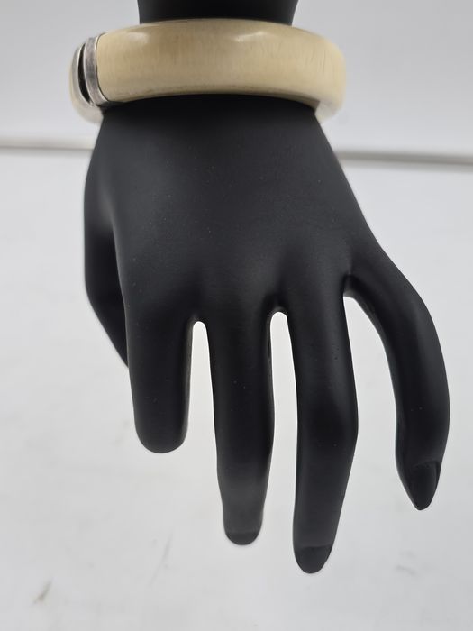 Bratara argint și os