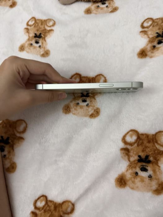 Продается айфон (iphone) 12