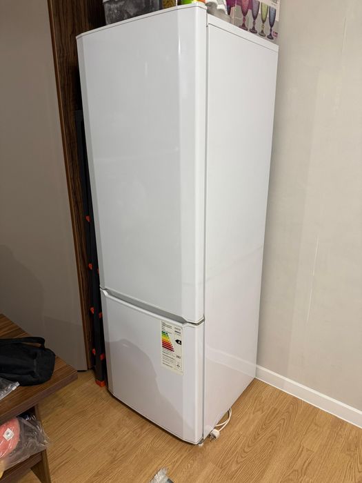 Продается холодильник