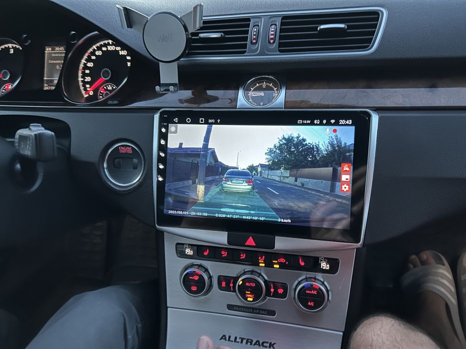 Navigatii VW passat tesla