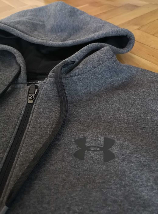 Оригинални мъжки суичъри Under Armour размер L-XL