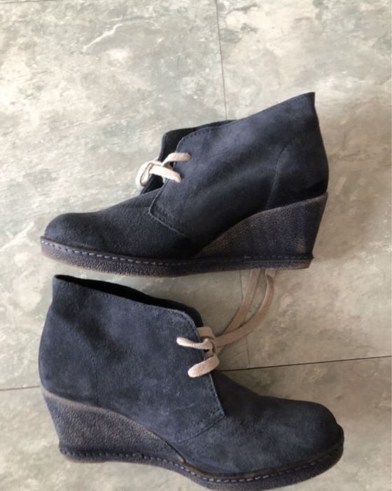 Дамски oбувки на ток платформа