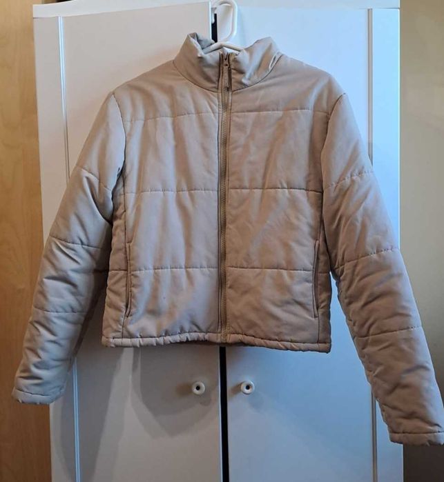 Дамски якета и бежов тренчкот LC Waikiki