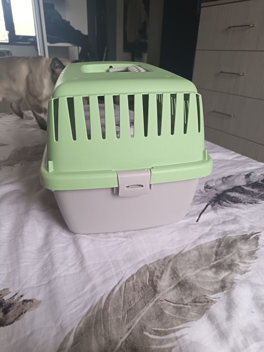 Cutie de transportat animăluțe