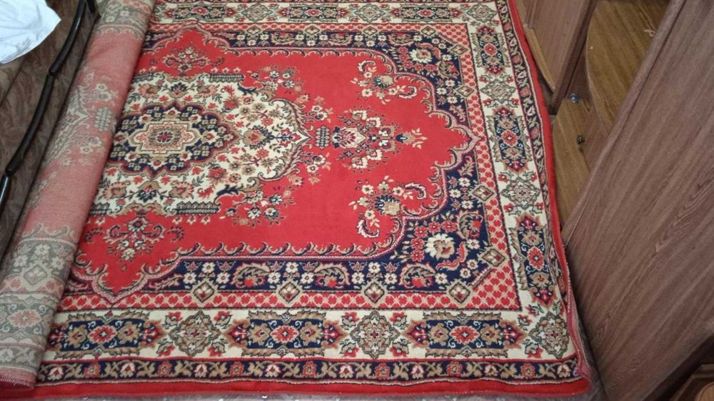 Продам ковер б\у.