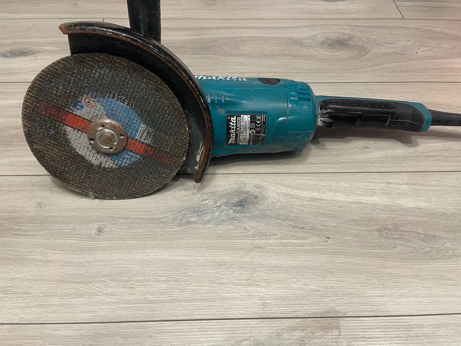 Ъглошлайф Makita