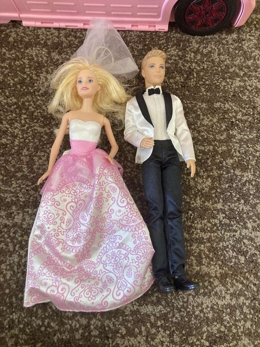 Кемпер/караваната на  Барби/Barbie+две кукли