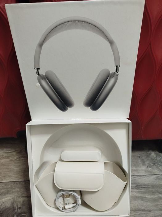 Наушники сатылады новый