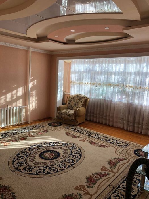 Yunusobod 4 kvartal uy sotiladi