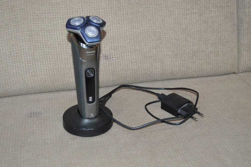 Aparat de ras barbierit Philips seia 7000 model S7887