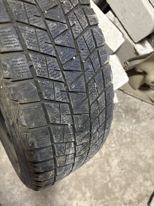 Bridgestone 255 /55 R18 одна штука