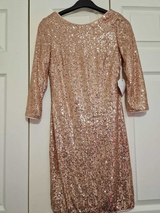 Официална нова лъскава рокля