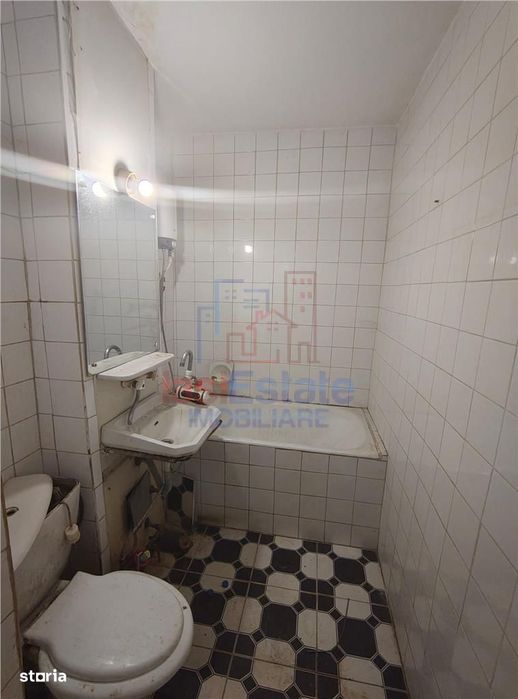zona Mircea Cel Batran Apartament 2 camere etajul 1