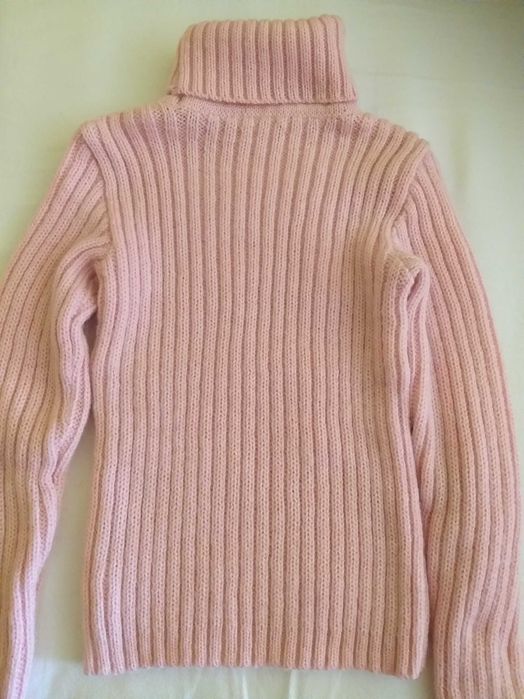 Топъл, пухкав пуловер