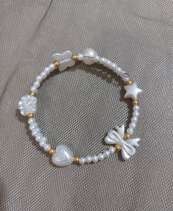 браслеты из жемчуга и бусин