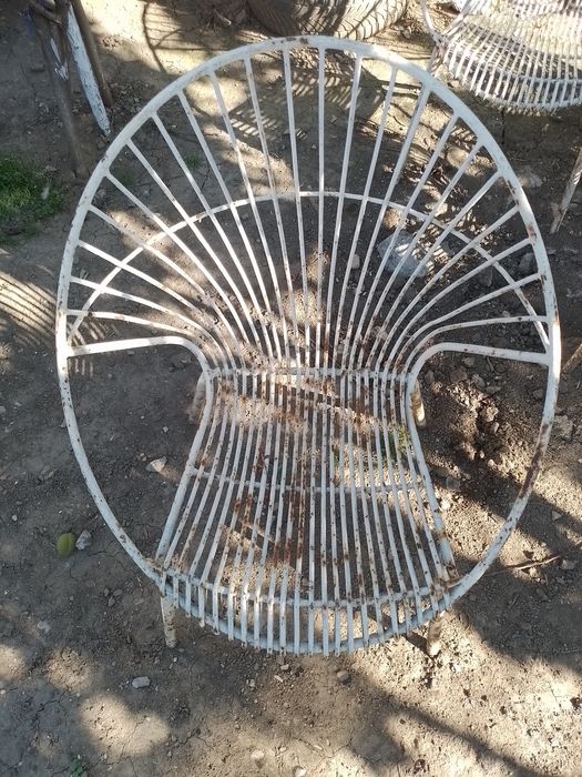 Scaune retro din metal