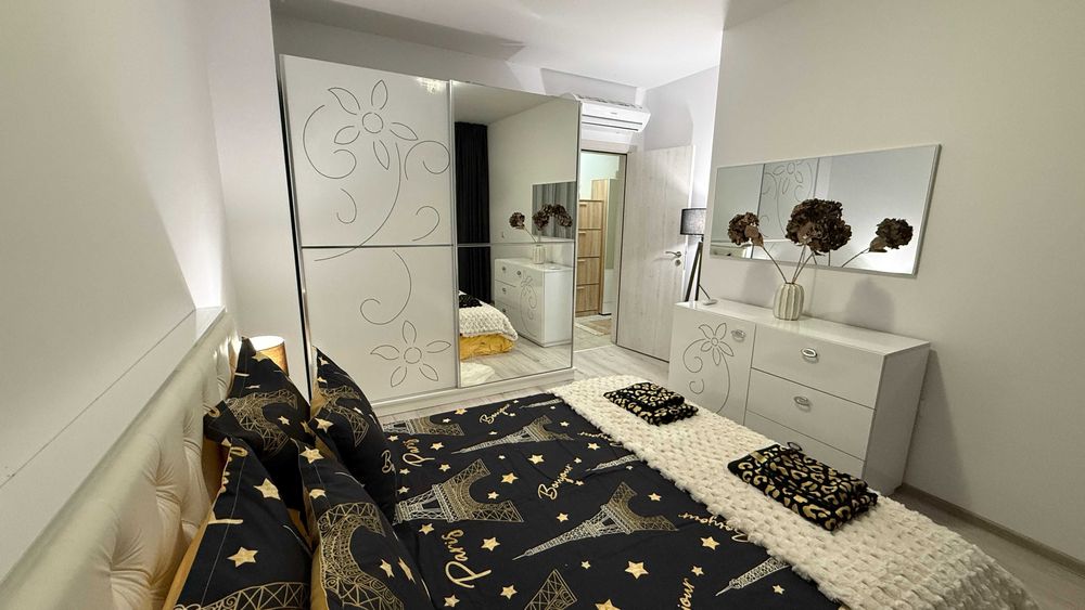 Продава се Тристаен апартамент в Варна, Бриз - 131 кв.м за 1398 €/кв.м - Снимка #11