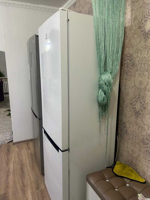 Холодильник "Индезит"