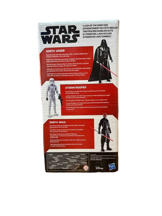 Star Wars Clash of The Dark Side включает три фигурки высотой 30 см