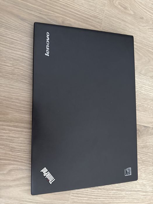 Lenovo ThinkPad X1 Carbon, наушники HyperX cloud