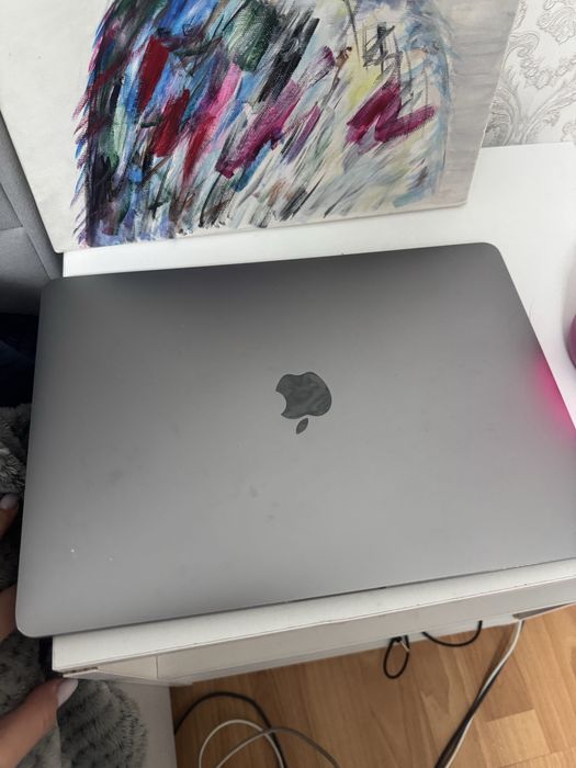 Macbook Pro 13 2019 года с Touch панелью
