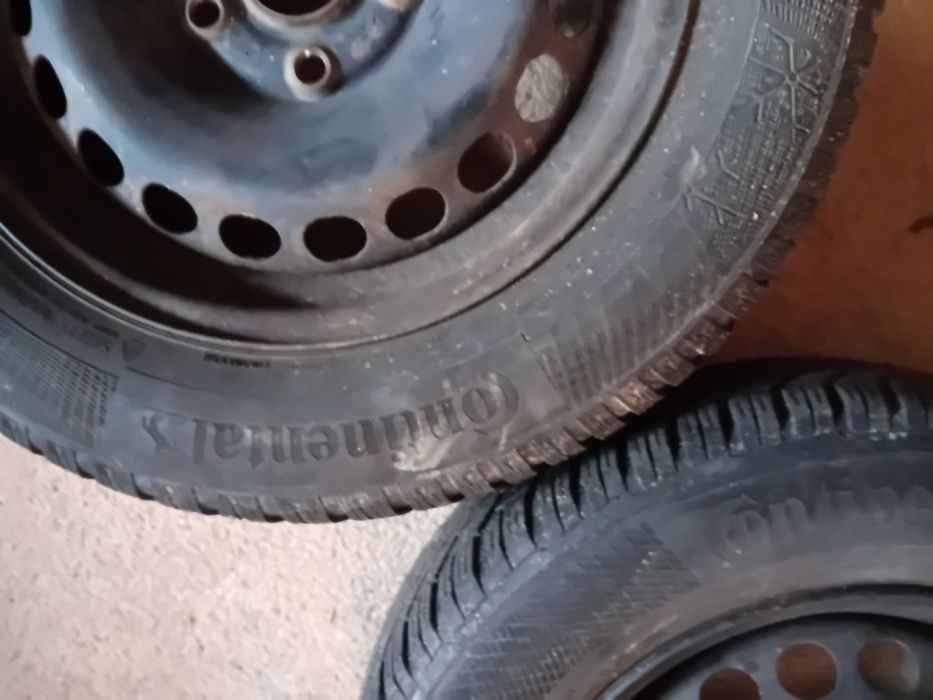 Vând 2 jante cu cauciuc M-S 195-65R15