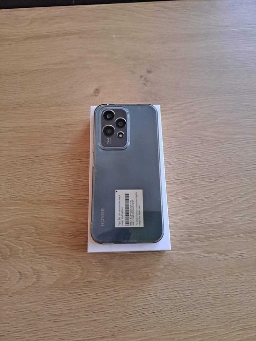 Продавам смартфон HONOR 200 Lite като нов