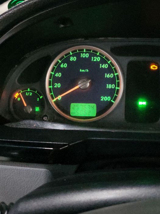 Эвакуатор сотилади