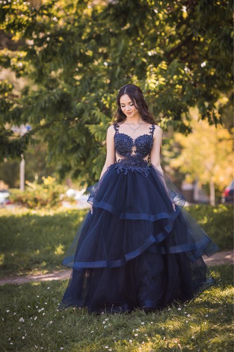 Бална рокля с дълга и къса част