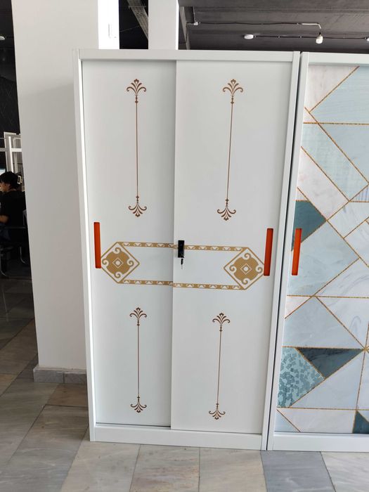 шкафы с зеркалами для одежды/шкафы с красивыми рисунками/металлические