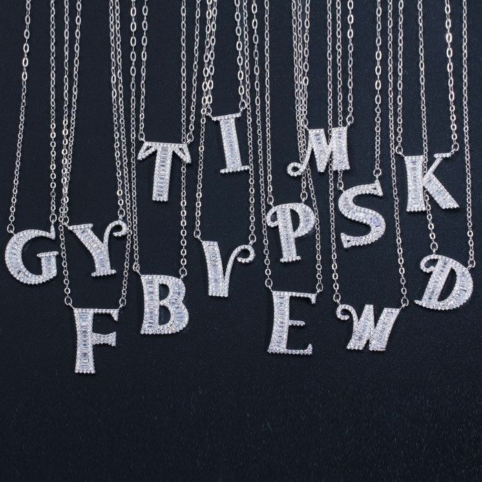 Harfli zanjir, harf kulonli marjon, ayollar uchun ismli taqinchoq akse