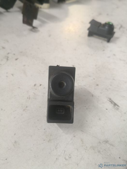 Buton Luneta Ford Sierra Saloon (Gbg, Gb4) [ 1987 - 1993 ] Oem 87Bg18C