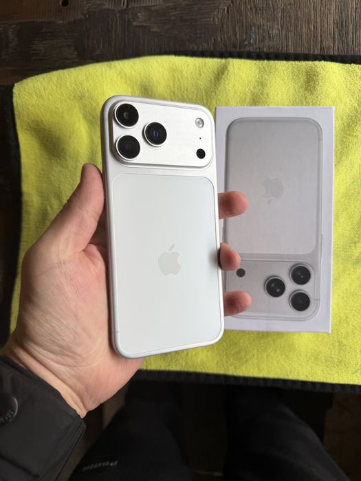 iphone 17 max pod ariginal 1T hotira 100 yomkost karopka bor