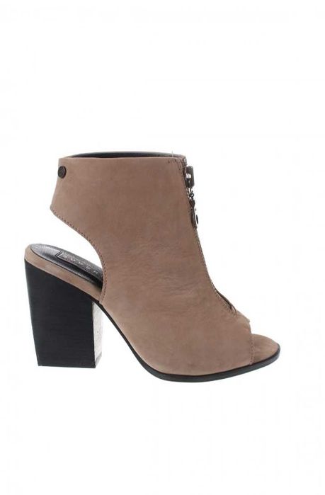 Дамски кожени обувки Superdry