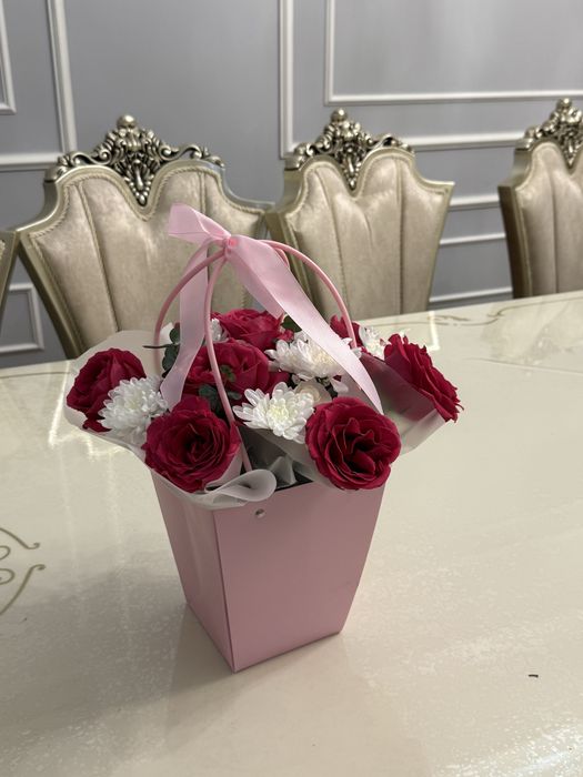 Цветы на корзина