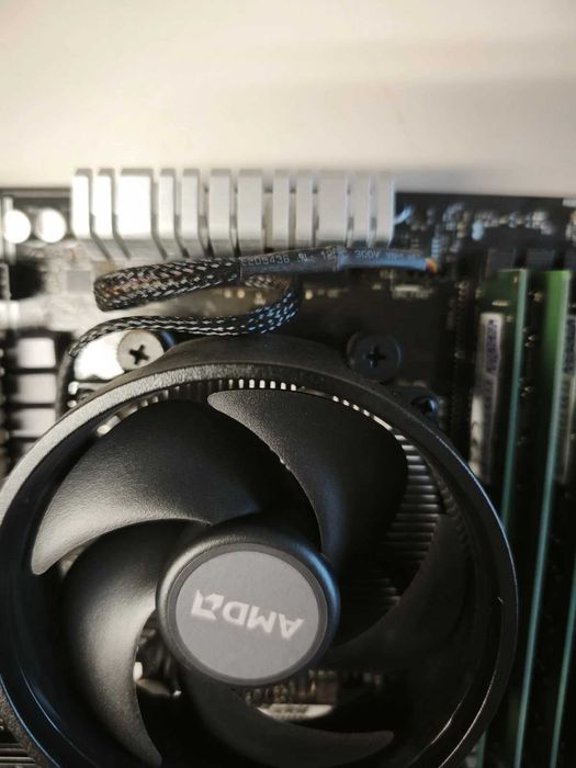 Asrock AB350 PRO4 / AM4 + Ryzen 3600 6-Core 3.6 GHz + 32GB DDR4 рам