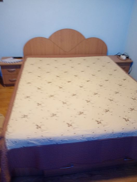 Închiriez o camera la apartament Pitesti