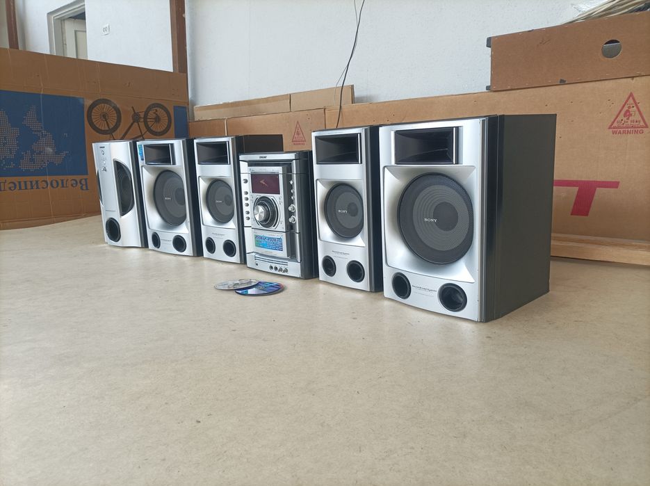 Sony 7800w muzikalni sentr sotiladi sastayanasi yaxshi hamma joyi ishl