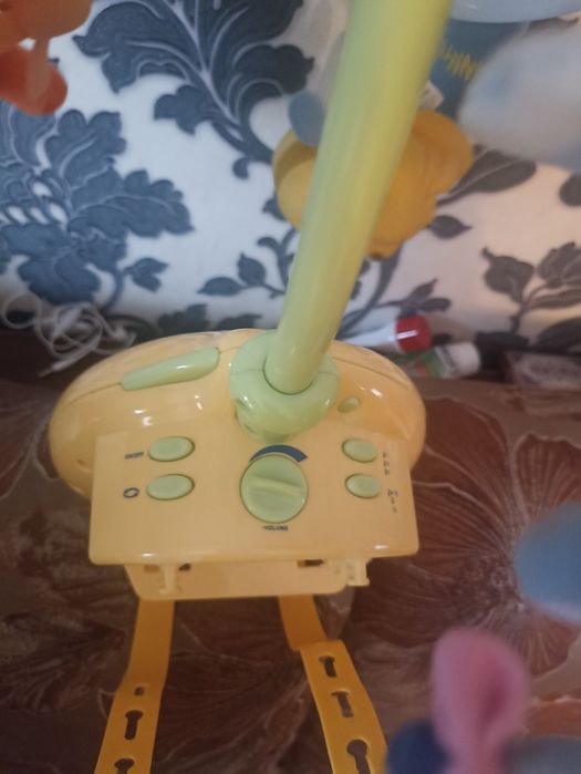 Продам мобиль Tomy