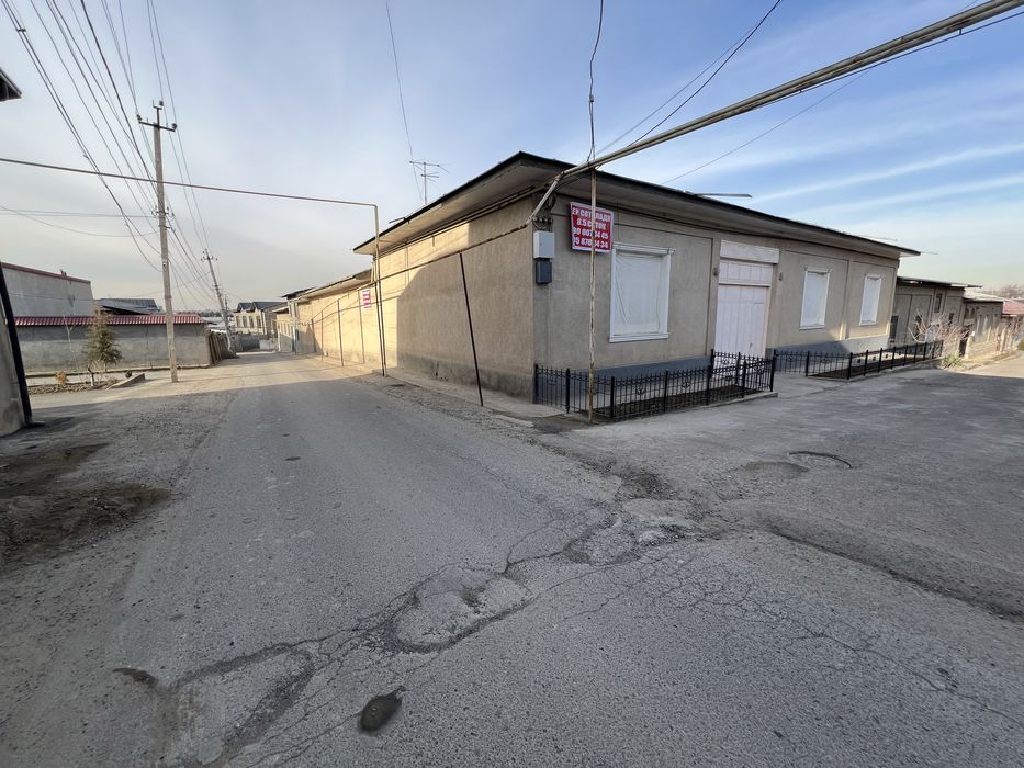 Hovli sotiladi 8,5 sotik Tokzor mahallada