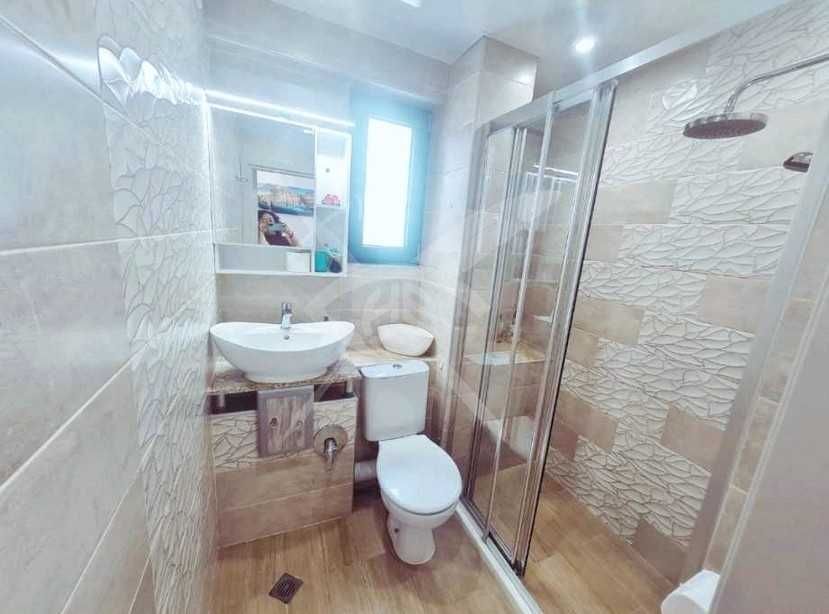 Дава се под наем Тристаен апартамент в Варна, Център - 60 кв.м за 648.21 € - Снимка #6