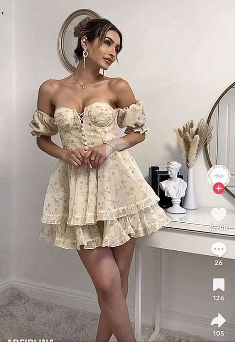 Къса рокля Aderlina