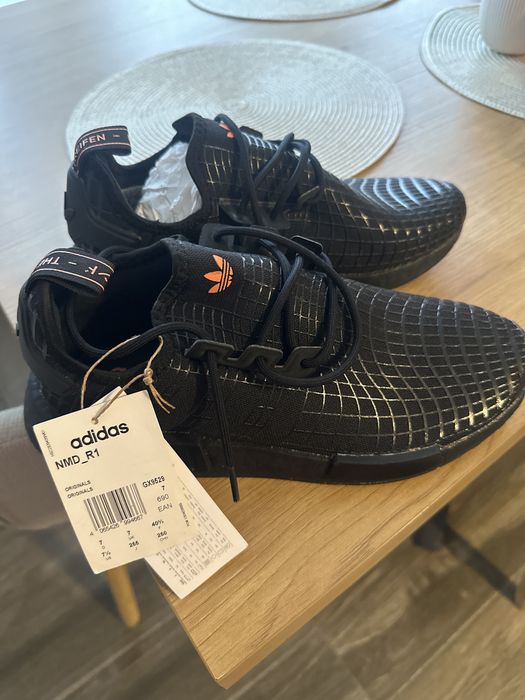 Adidas NMD R1 Originals noi