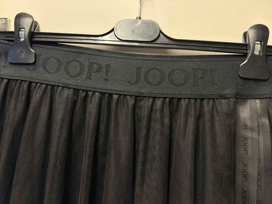 Тюлена черна пола joop