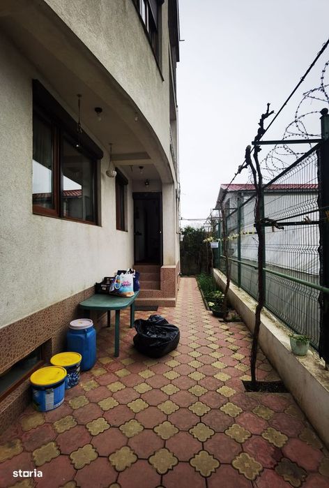 Navodari - Vila D+P+2 +T - ideală pt 2 familii sau ca Business