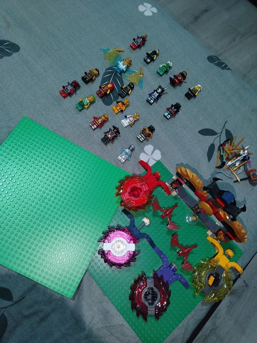 Vând lego Ninjago urgent